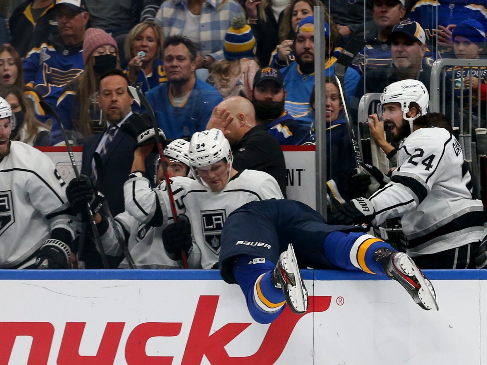 St. Louis Blues V Los Angeles Kings